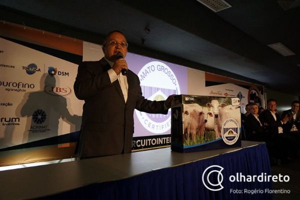 Governador Pedro Taques durante lanamento do Imac em maro de 2016 e apresentao do selo do instituto