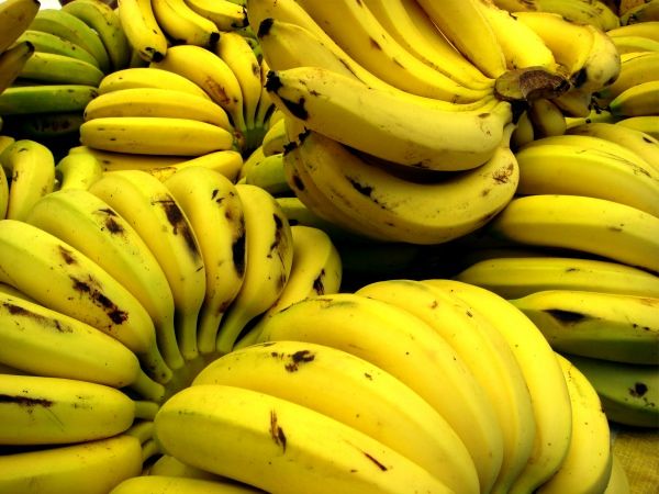 Em SP, consumo menor e excesso de produo encalham banana