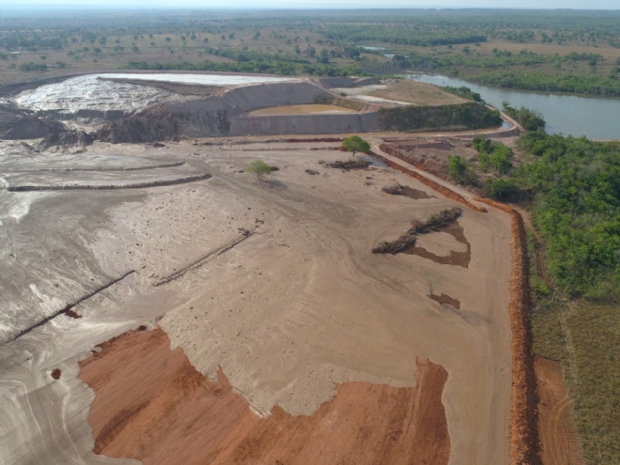 Barragem TB01 estourou em MT neste ms