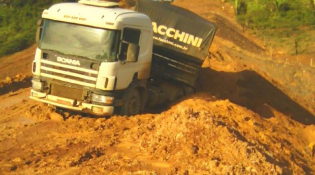 Se condies climticas permitirem, BR-163 deve ser  totalmente liberada na sexta-feira