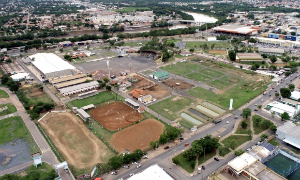 Prefeitura recebe propostas de empresas para revitalizao do Parque de Exposies