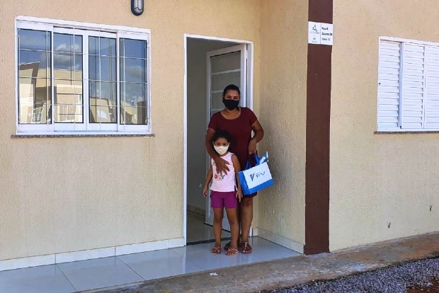 Dbora Morais morava em um quarto nos fundos da casa da me e agora ter a prpria casa para morar com a filha