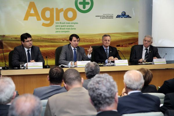 Plano Agro+  estendido para minimizar gastos de R$ 46,3 bi ao ano com burocracia