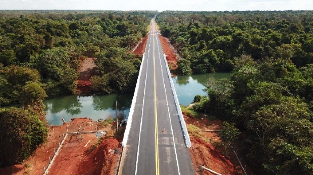 Com 100 metros de extenso, oitava ponte  entregue na BR-242