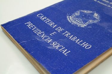 Pesquisa revela queda de 7% no ndice de pessoas com atividade renumerada em Cuiab