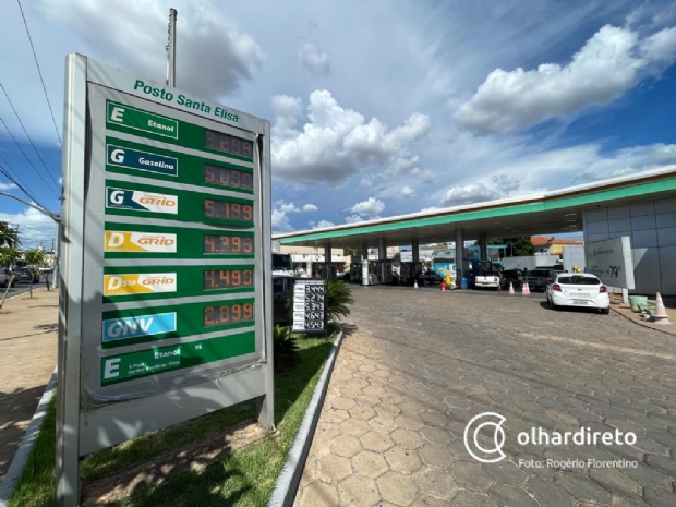 Preço da gasolina já ultrapassa R$ 5 em alguns postos de combustível de Cuiabá