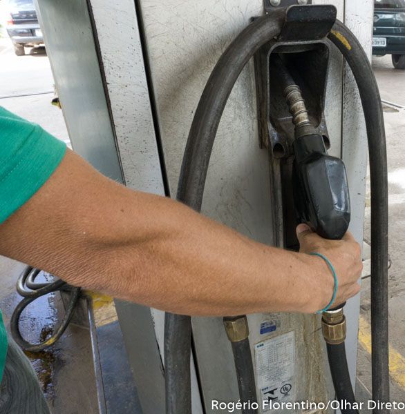 Aumento de etanol na gasolina sobe e deve movimentar setor sucroalcooleiro