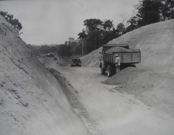 Constru��o da BR-163 ap�s a Serra do Cachimbo em Mato Grosso