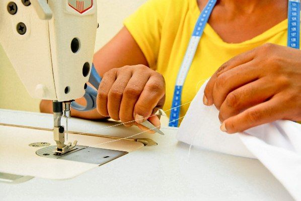 Setor de servios tem queda de 19% e previso de resultados negativos diante interferncias da gesto pblica