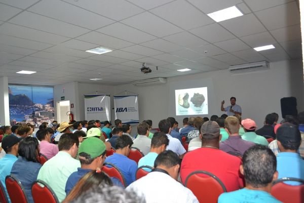 Projeto de treinamento e qualifica��o de trabalhadores em lavouras de algod�o � retomado