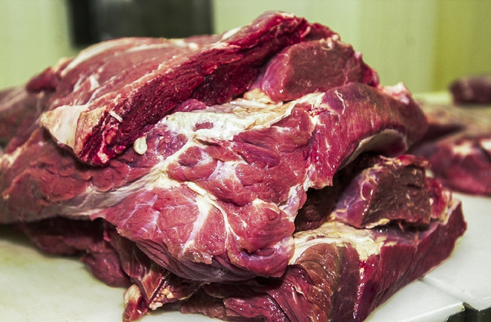 Carnes, caf� e pescados n�o escapam de sobretaxa de 50% e pedem medidas emergenciais