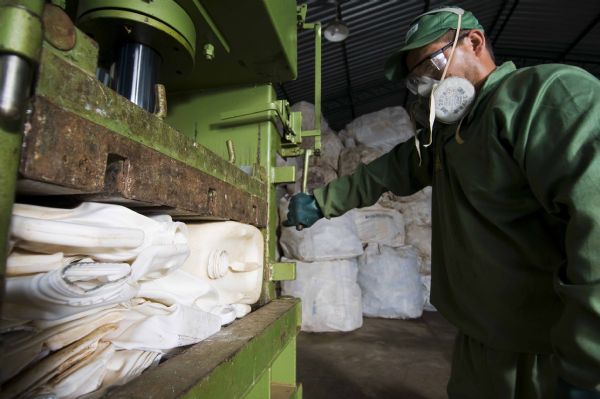 Logstica reversa de embalagens agrotxicas retorna 6,2 mil toneladas em MT