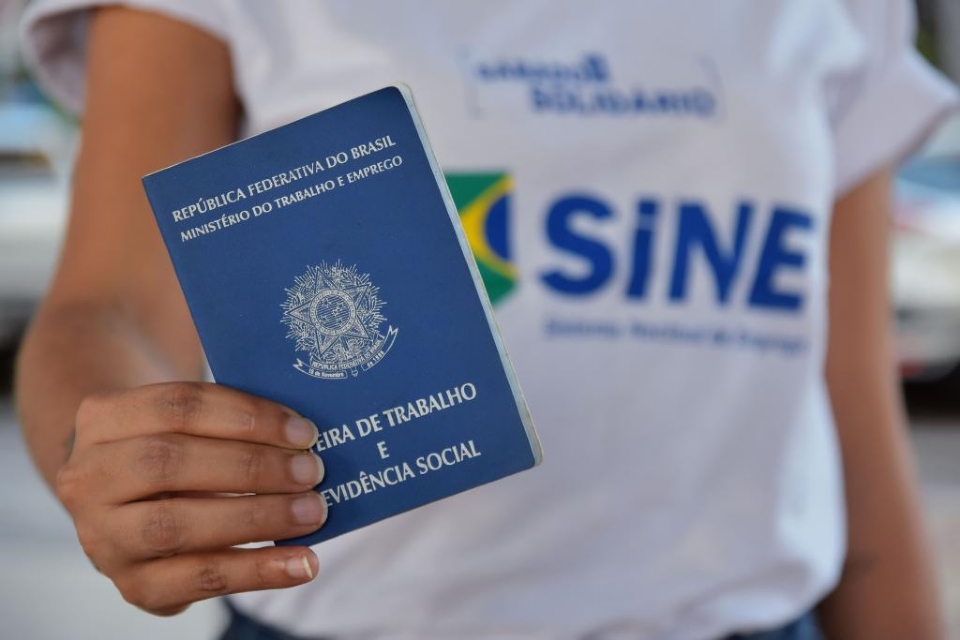 MT est entre os trs melhores estados em emprego e renda do pas: 'exemplo positivo no cenrio nacional'