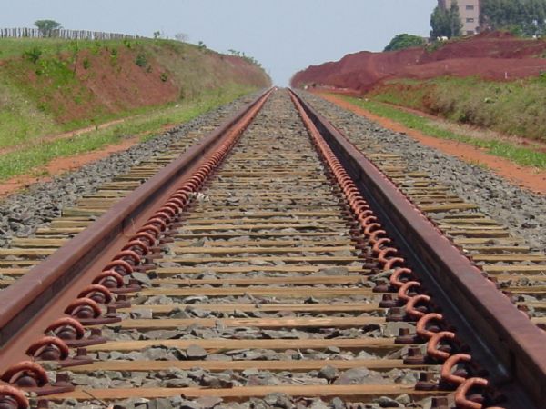 Modal de ferrovias  prioridade e projeto de Riva pode ser financiado por meio de fundo