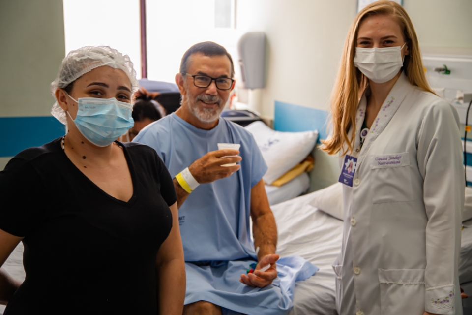 Distribuio de bebidas de soja promove sade na vida de pacientes em tratamento de cncer