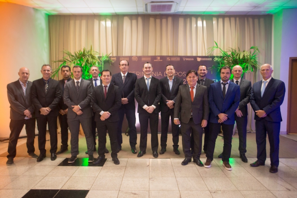 Setor de base florestal empossa nova diretoria com foco em abertura de mercados e fortalecimento do segmento