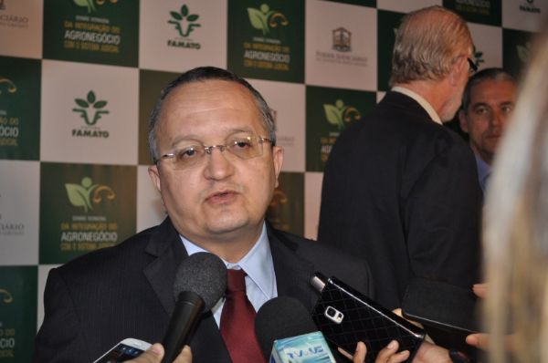 Durante evento do agronegcio, Taques declara que greve de caminhoneiros  assunto federal