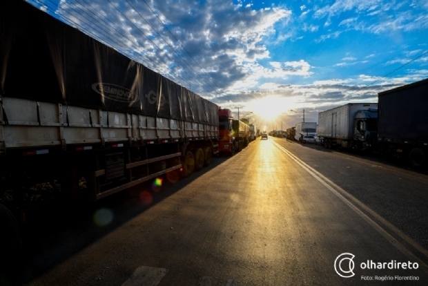 Entidades divergem mas no descartam nova greve dos caminhoneiros aps sucessivas altas de combustveis