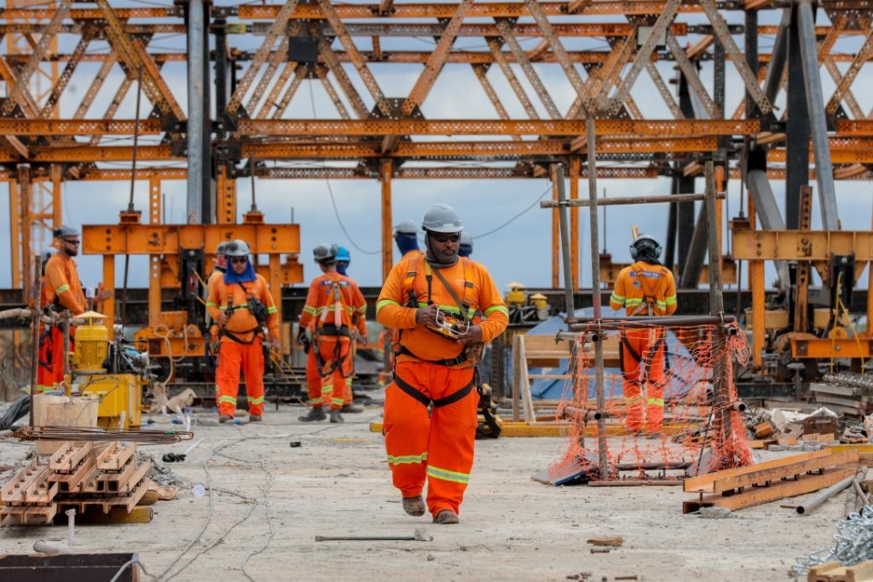 A constru��o civil e a ind�stria da transforma��o concentram mais de 92% das novas empresas do setor industrial