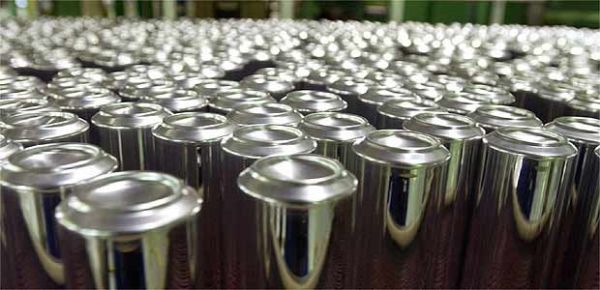 Fbrica de latas para bebidas abre vagas de trabalho em Cuiab