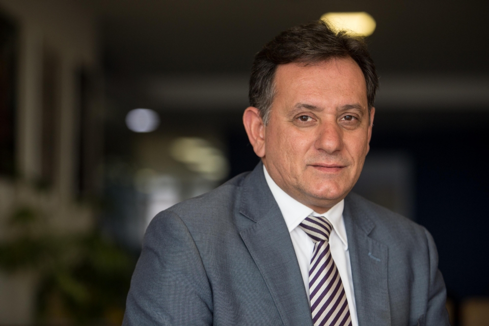 Leito defende postura pragmtica do Brasil: 'enquanto o Ir faz terrorismo, a gente vende o feijo para eles'