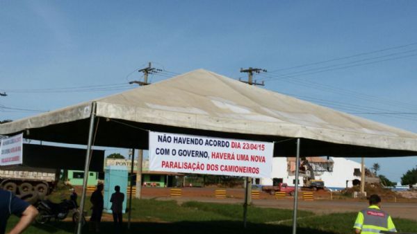 Caminhoneiros e empresrios do ramo de transporte de cargas em Lucas do Rio Verde j se mobilizam para uma possvel paralisao a partir desta quinta-feira