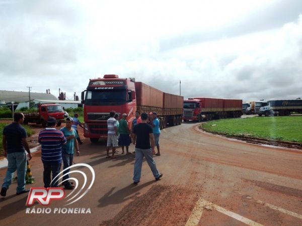 Caminhoneiros em Mato Grosso manifestam contra aumento do diesel; atualizada