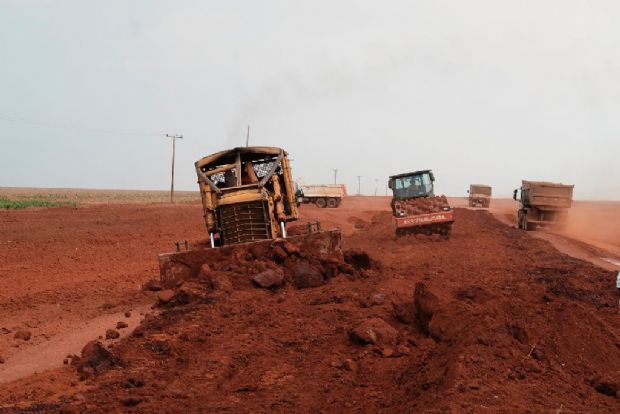 Sinfra atua para minimizar impacto da chuva em mais 7 mil km de vias no pavimentadas em MT