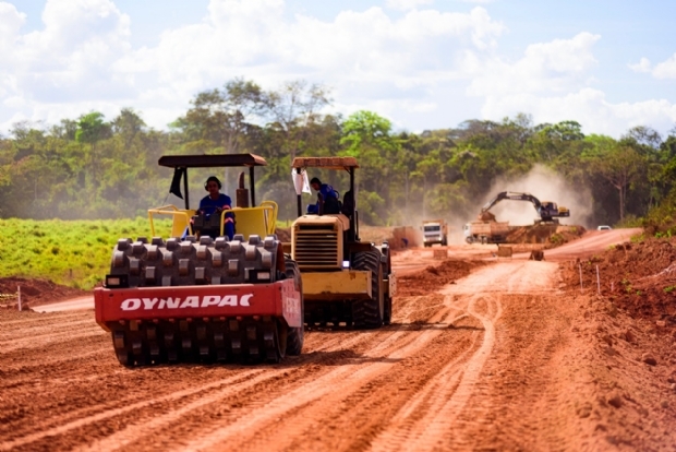 Governo gasta R$ 94 milhões em compra de máquinas utilizadas na conservação de rodovias