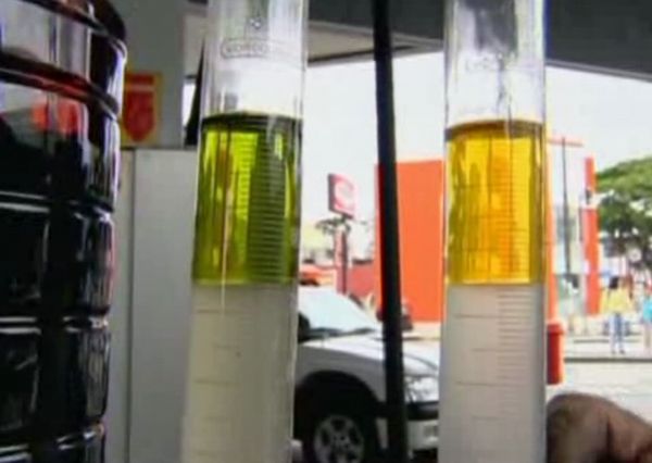 Produo do etanol misturado  gasolina deve crescer 28,29%