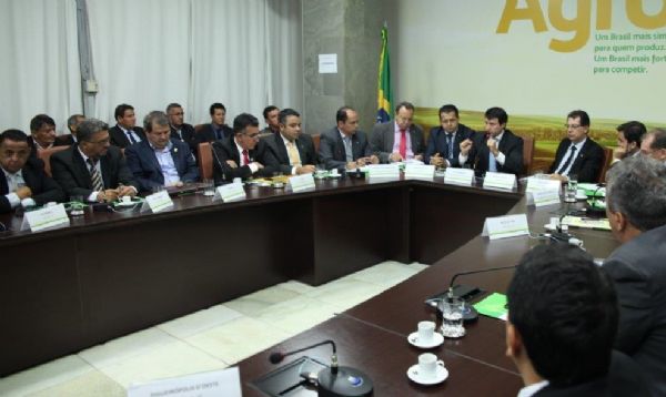 Ministrio da Agricultura pedir explicao de donos de grandes frigorficos por fechamento em Mato Grosso