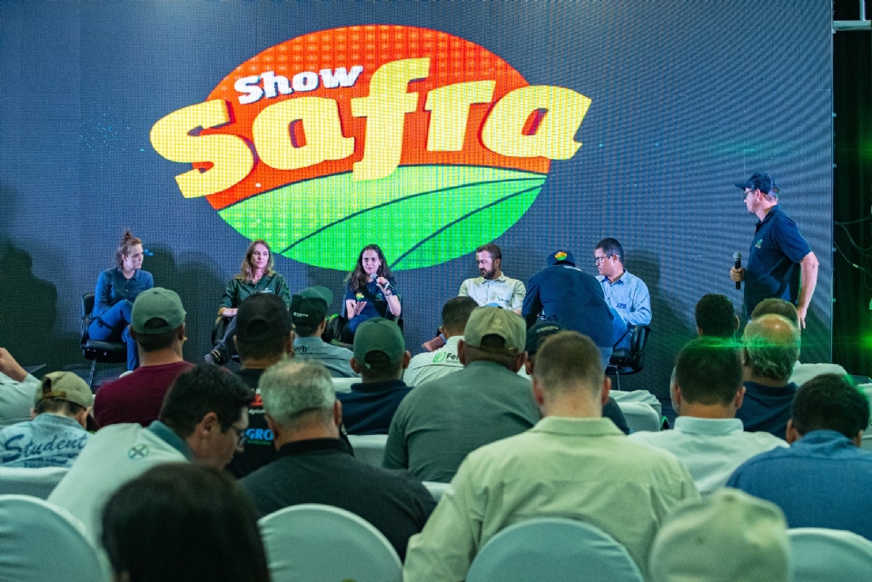Palestra sobre anomalias na cultura da soja lota auditório durante Show Safra 2023