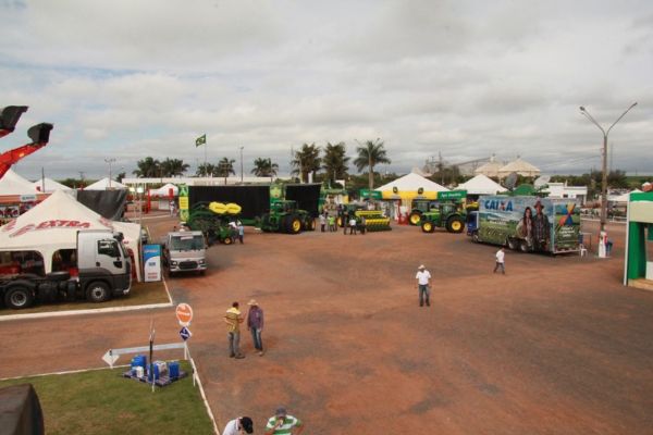 Parecis SuperAgro comea neste domingo com 90 expositores; evento ter Painel Poltico de 100 dias do governo Taques