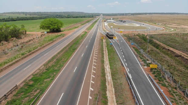 Pesagem de veculos de cargas na BR-163  suspensa para facilitar abastecimento no pas