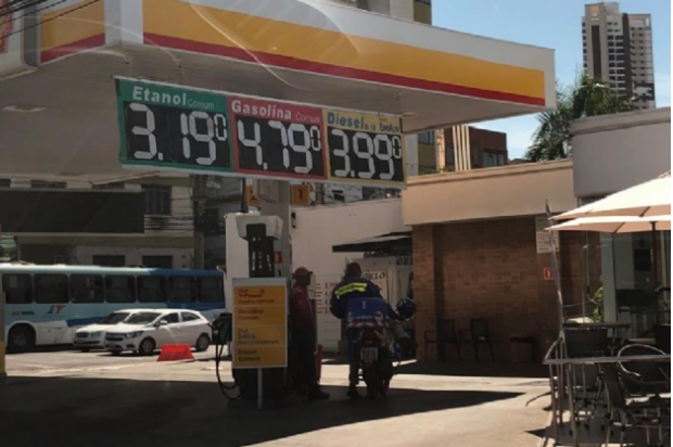 Preo do litro do etanol tem nova alta e j chega a R$ 3,19 em Cuiab