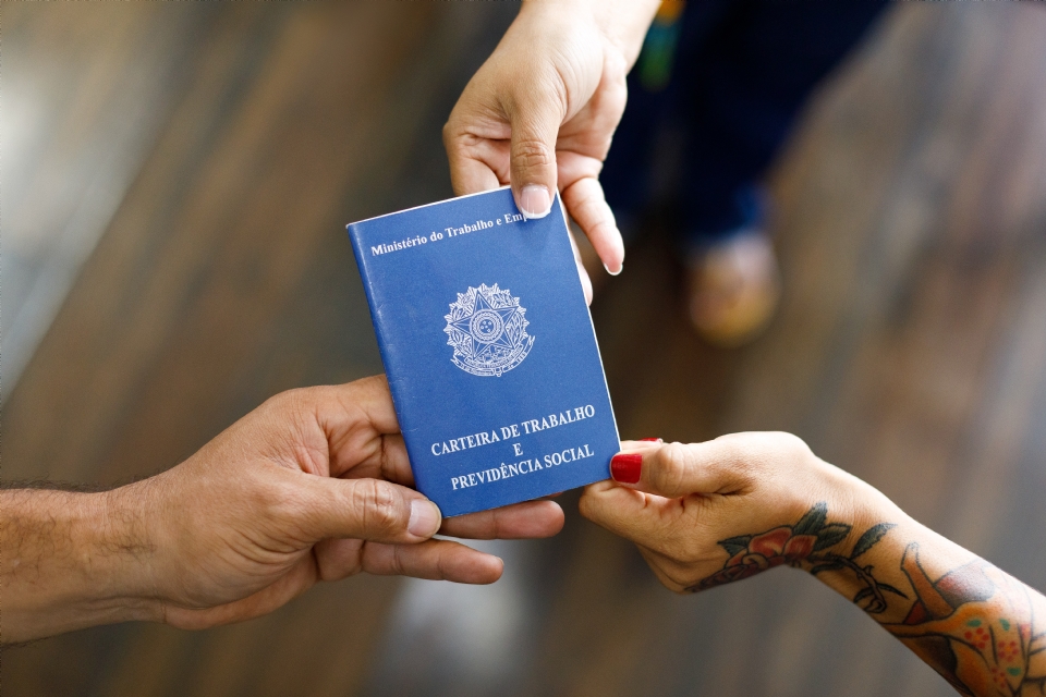 Sine Municipal abre 731 vagas para trabalhadores sem experincia e com contratao imediata; confira as opes