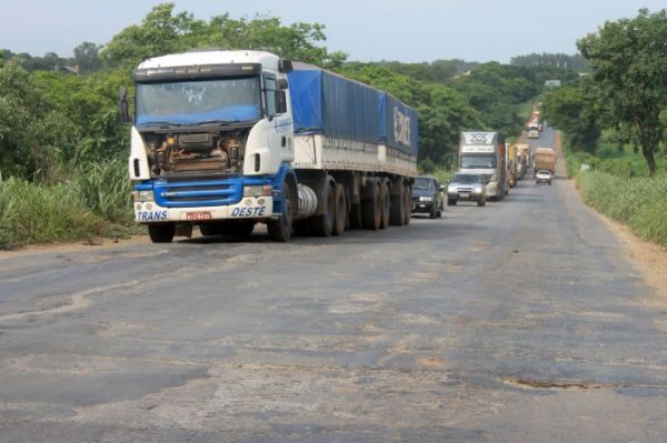 Rodovia poder ser refeita com recursos federais