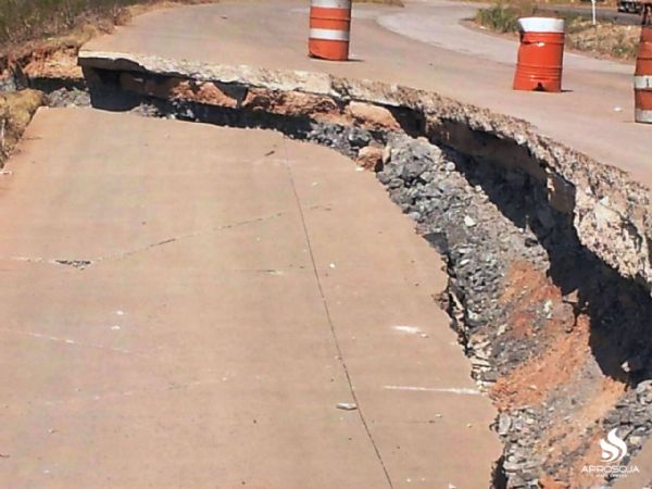 Problemas geolgicos fazem com que estudos sejam feitos e tardam a concluso da obra