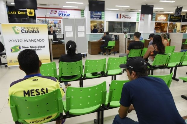 Vagas no Sine contemplam nveis fundamental, mdio e superior; salrios chegam a R$ 3500