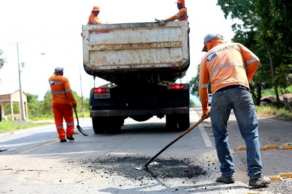 Governo lana programa de recuperao de estradas e anuncia outro para pavimentao urbana
