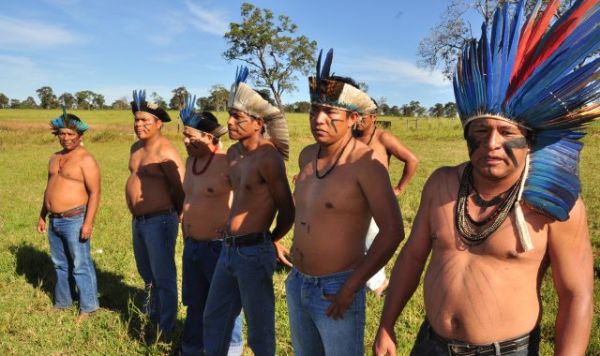 Terenas e grupos de no indgenas invadem propriedades e assustam pela violncia em MS