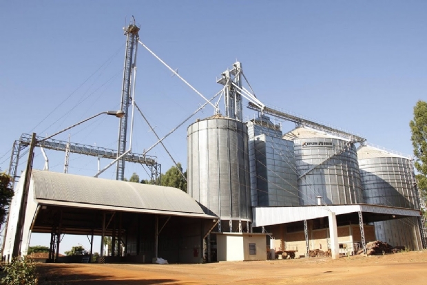 Instituio financeira cooperativa participa da 1 Feira de Negcios Armazena MT