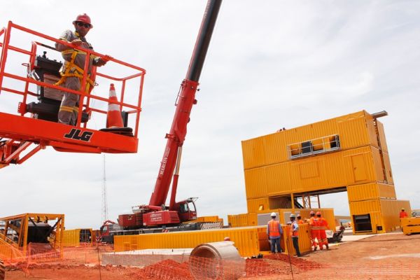 Odebrecht monta usina prpria para a produo de asfalto a ser usado na BR-163